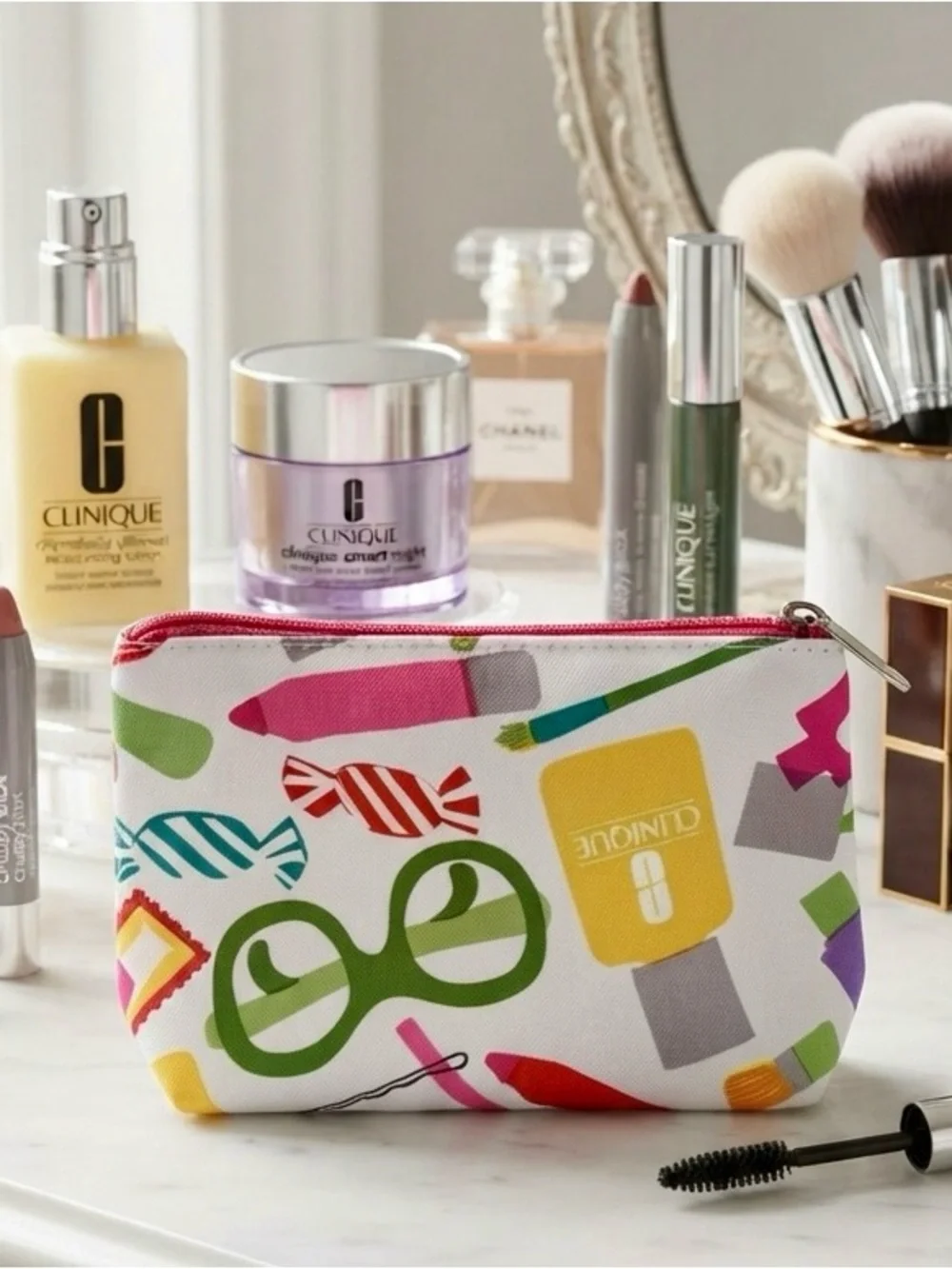 CLINIQUE COLORFUL PLAYFUL DESIGN COSMETIC BAG